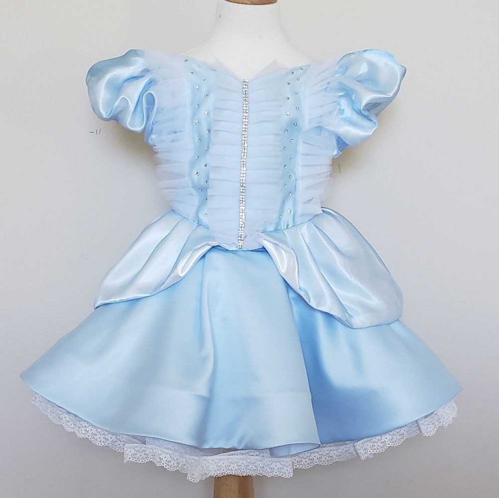 Cindrella‎ dress